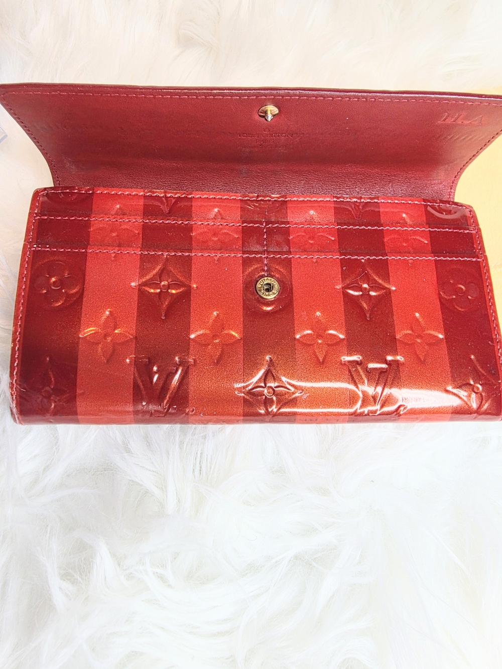 Louis Vuitton Limit Edition Monogram Vernis Rayures Sarah Wallet Full Inclusion - Picture 6 of 12